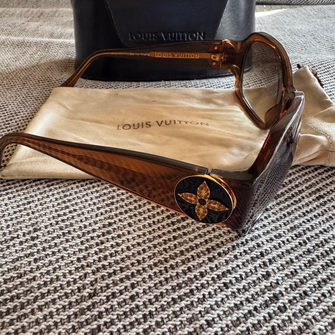 LOUIS VUITTON ブラウン サングラス ケース付き