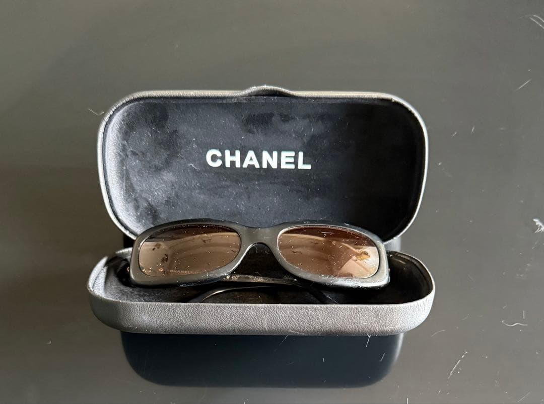 【たくや】　CHANEL ブラウンレンズ サングラス ケース付き