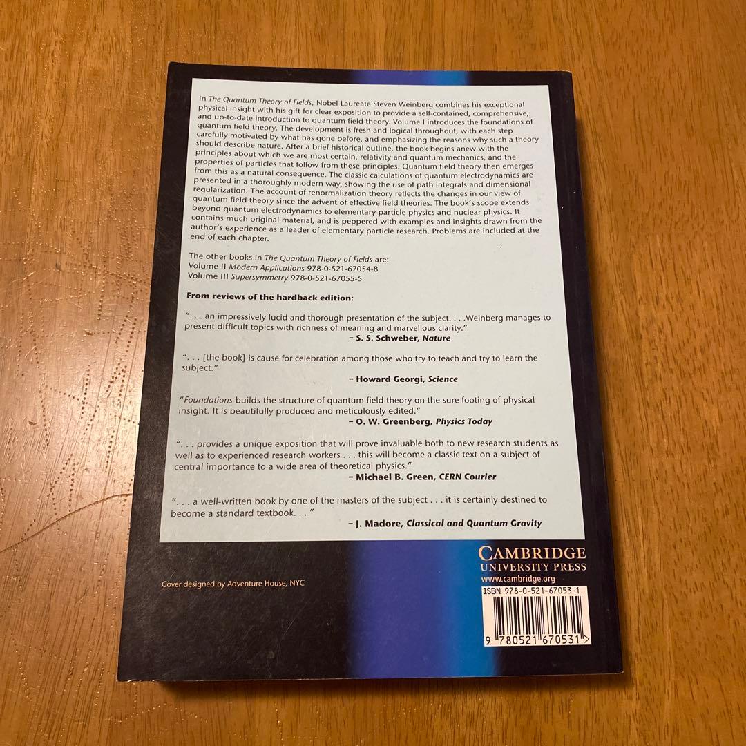 洋書 THE QUANTUM THEORY OF FIELDS Volume 1