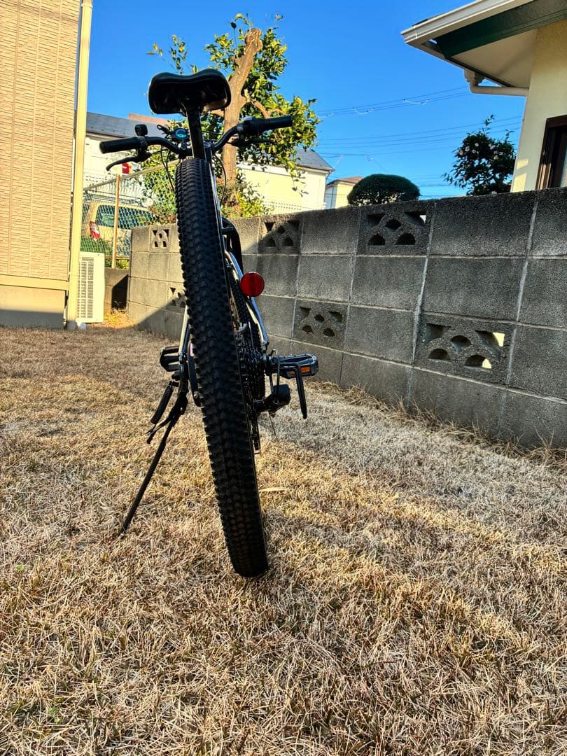 ジュニア自転車　26インチ　マウンテンバイク（ヘルメット付き）