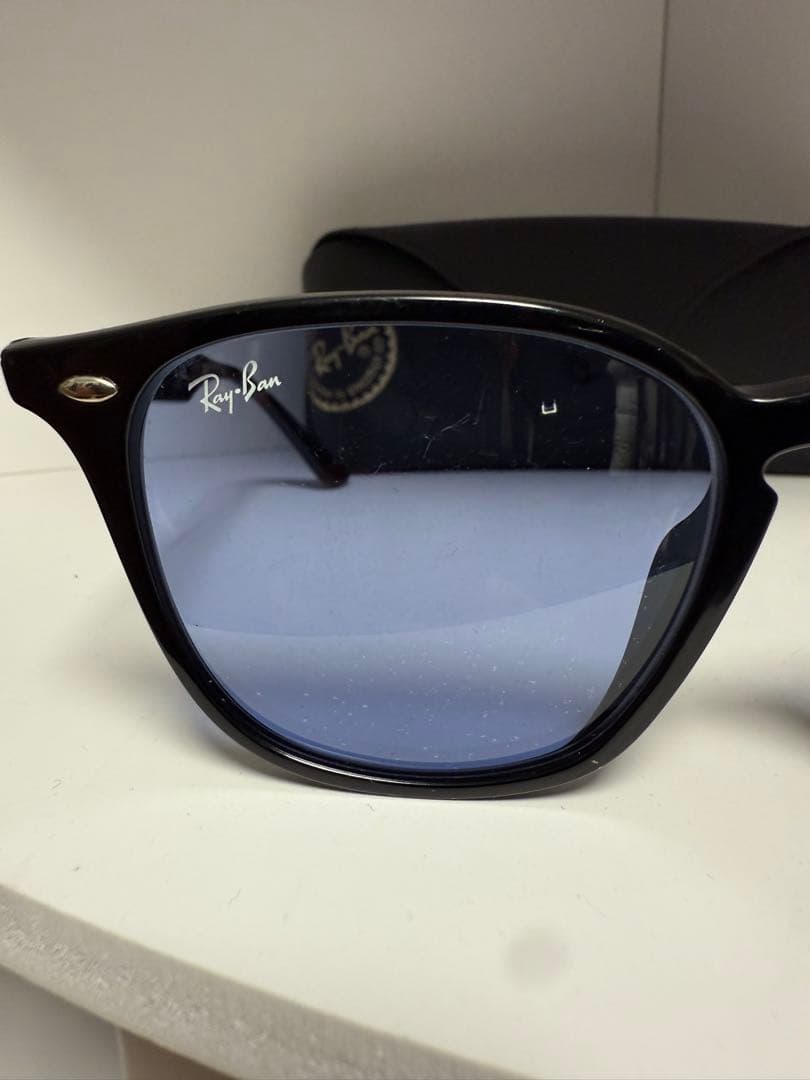RB4258-F Ray-Ban サングラス ブラック×ブルーレンズ