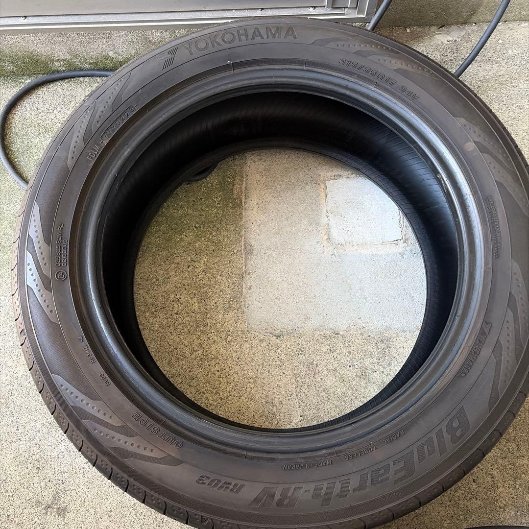 ヨコハマ　2023年製ブルーアースRV03 215/55R17 4本セット送料込