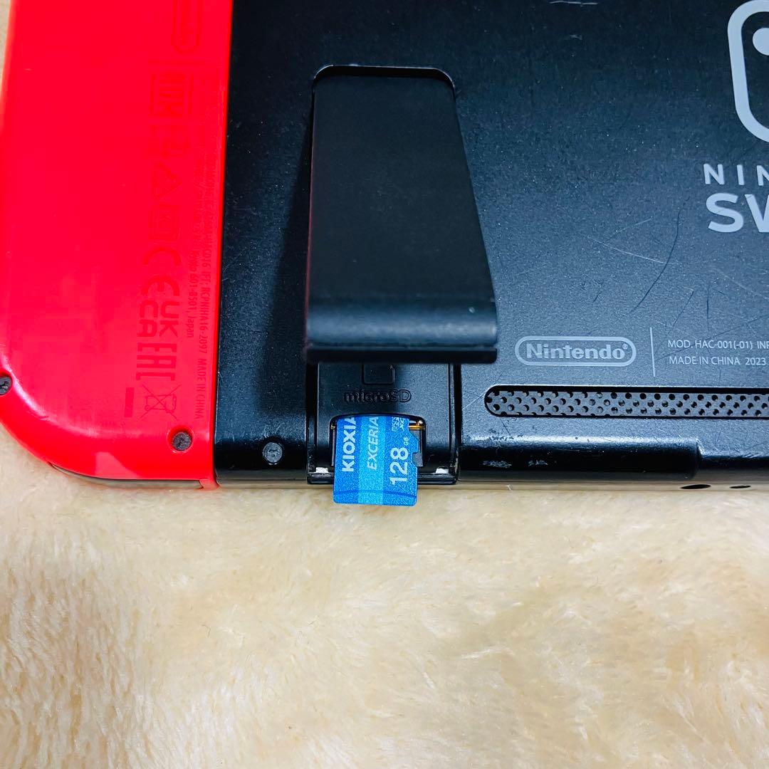 Nintendo Switch 本体 赤と青のJoy-Con