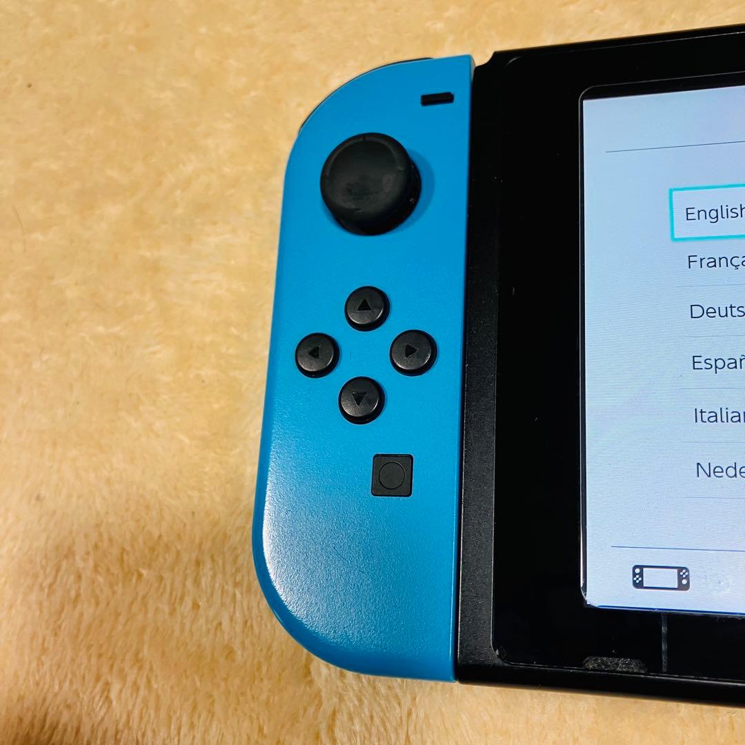 Nintendo Switch 本体 赤と青のJoy-Con