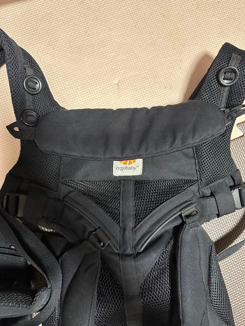 【美品】エルゴ オムニ360 クールエア ブラック
