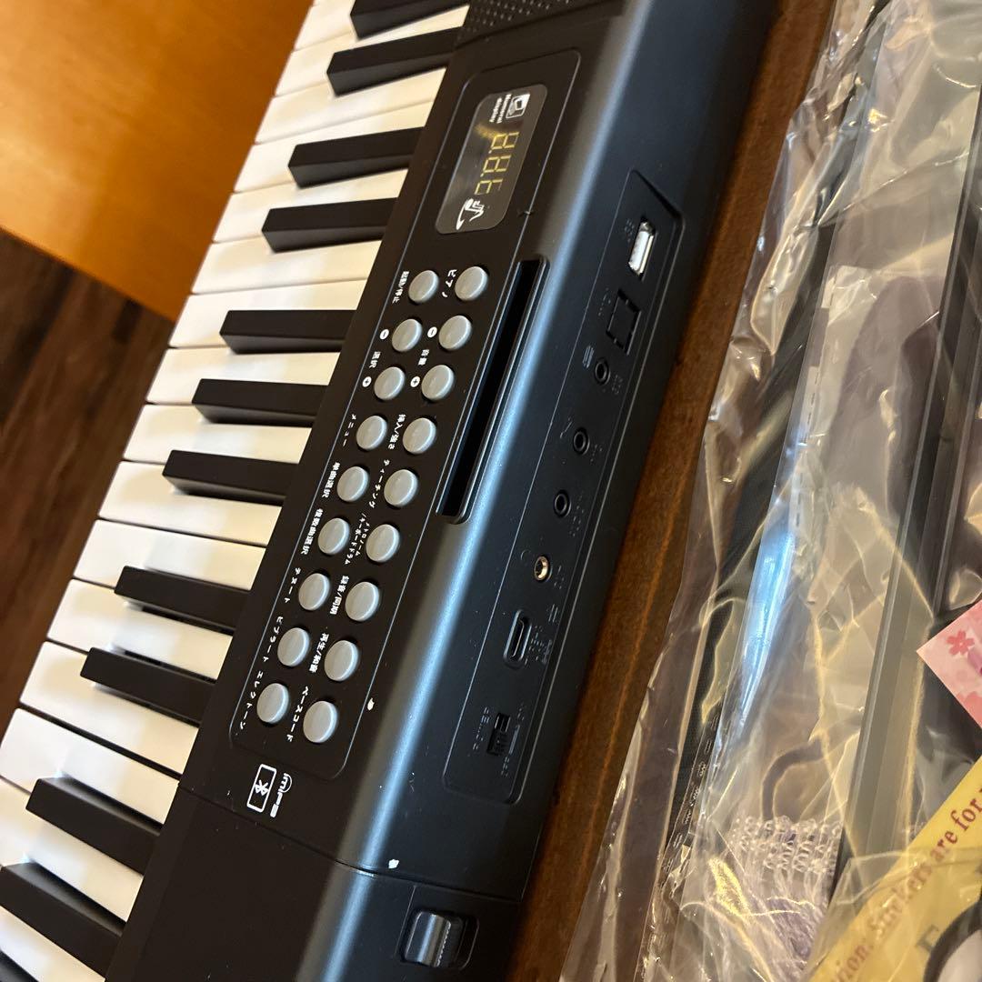 【新品未使用★】61鍵盤　電子ピアノ　折りたたみ　ブラック　初心者8点セット