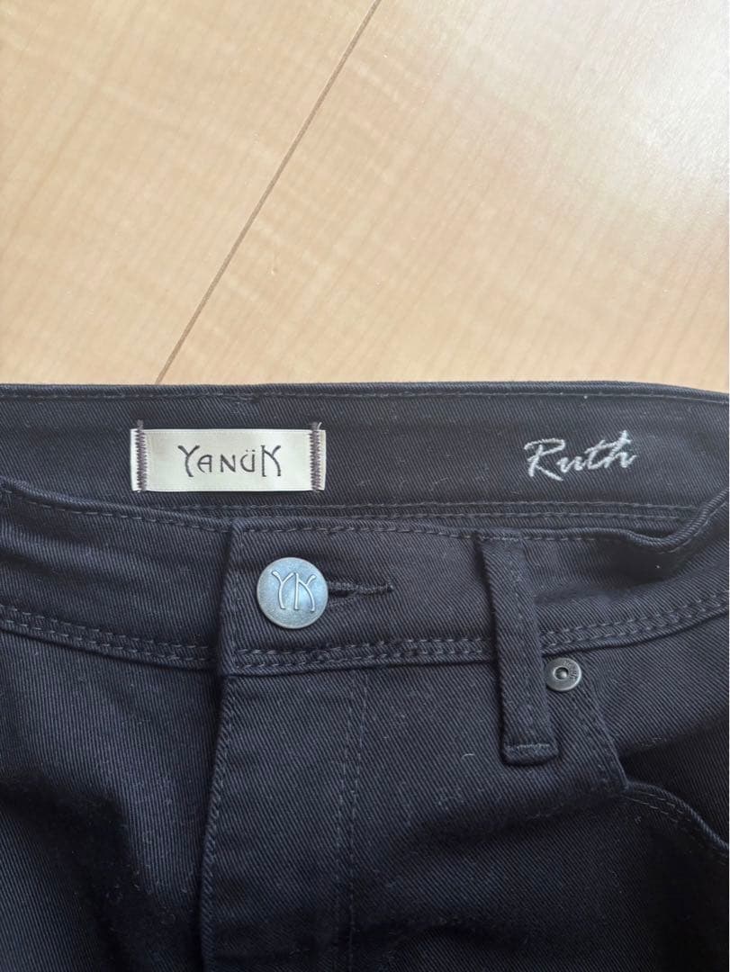 YANUK(ヤヌーク)