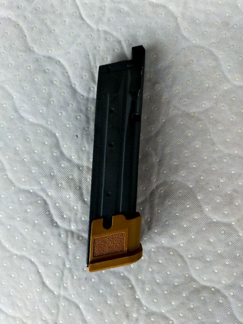 SIG M17 M18 co2マガジン ライラックス TAN