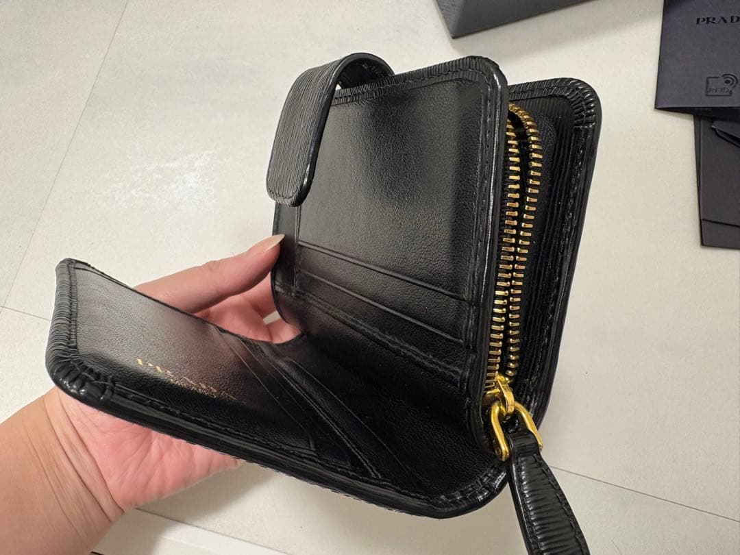 PRADA PORTA.F. PICCOLO LAMPO 二つ折り財布