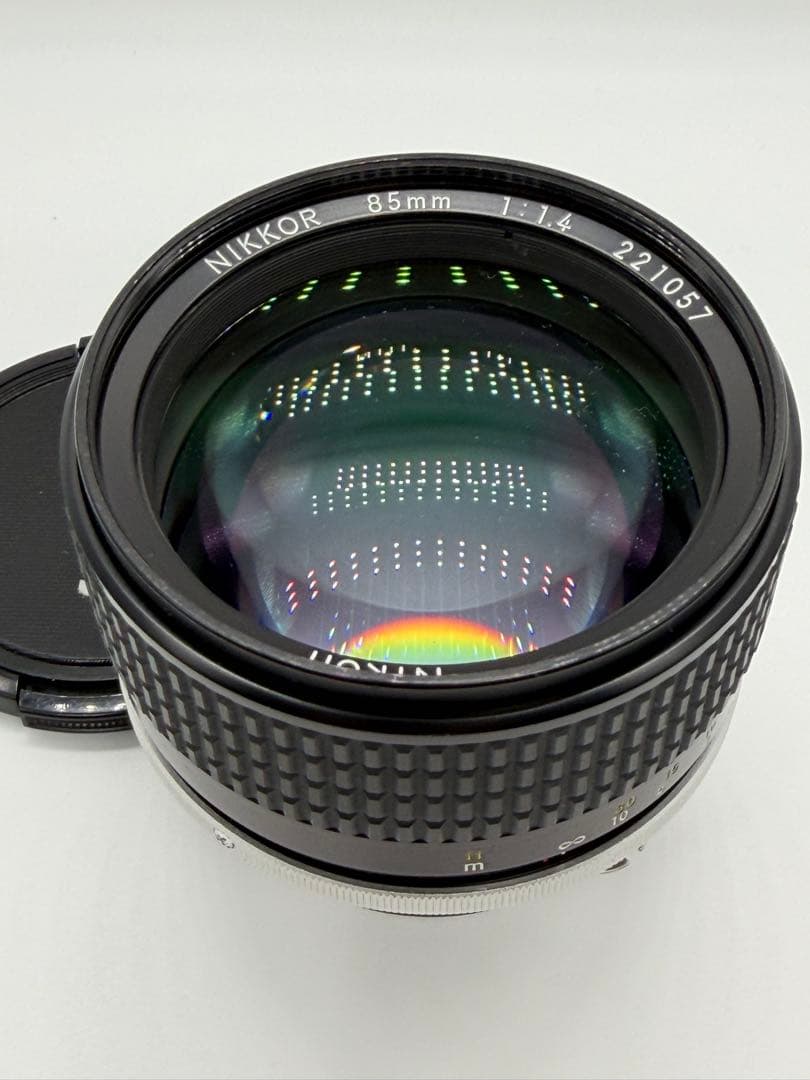 NIKKOR 85mm f/1.4 レンズ