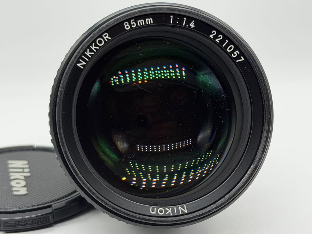 NIKKOR 85mm f/1.4 レンズ