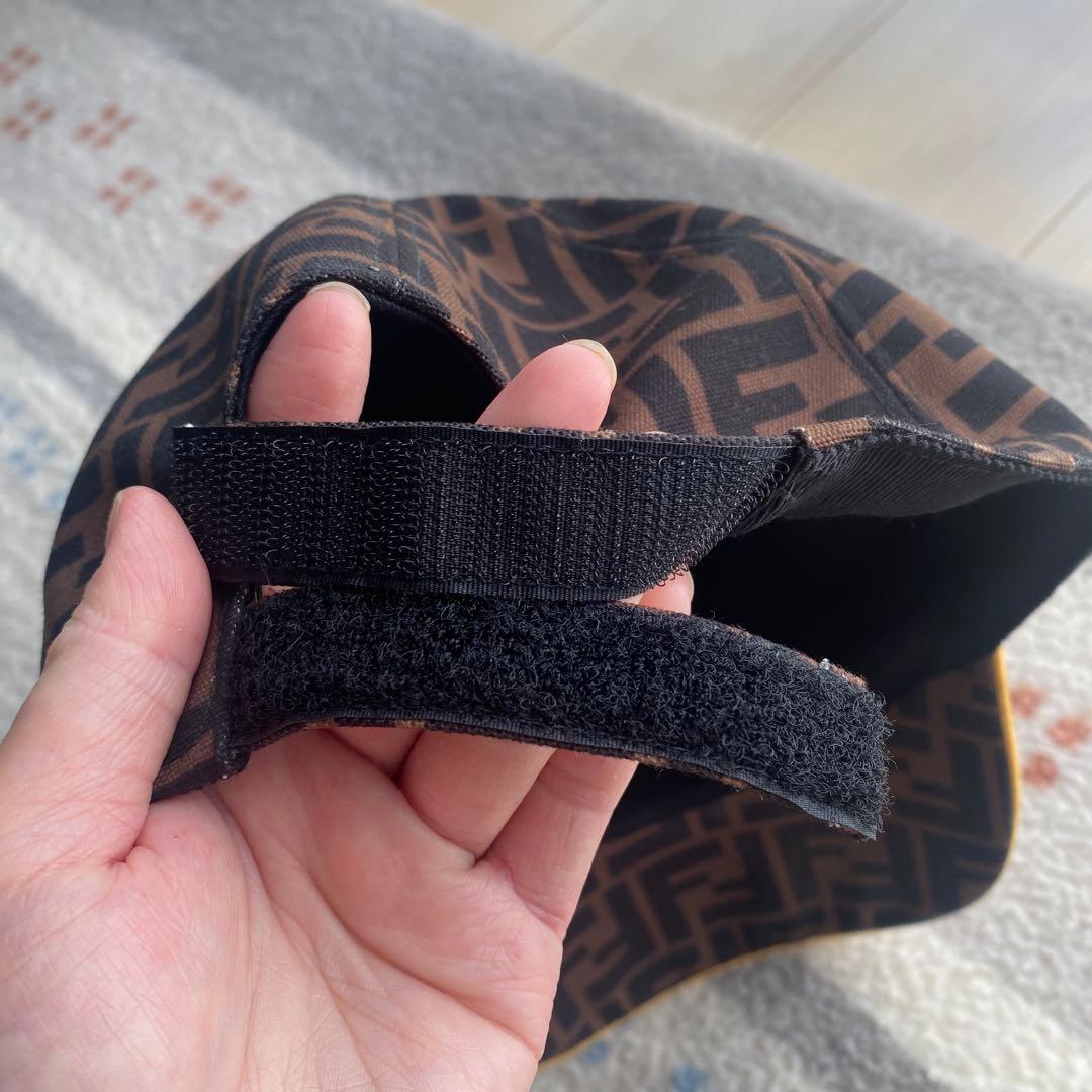Fendi ロゴパターン キャップ ブラウン