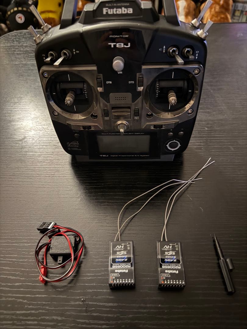 Futaba T8J 8チャンネル ラジコン送信機
