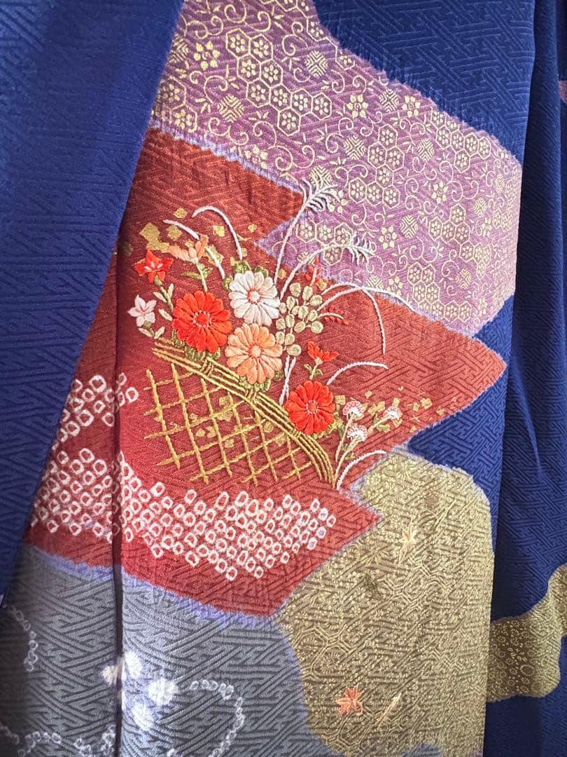 青色 振袖 雲模様 金糸刺繍　美品　Mサイズ　156