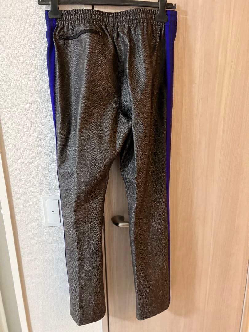 い　needles トラックパンツ