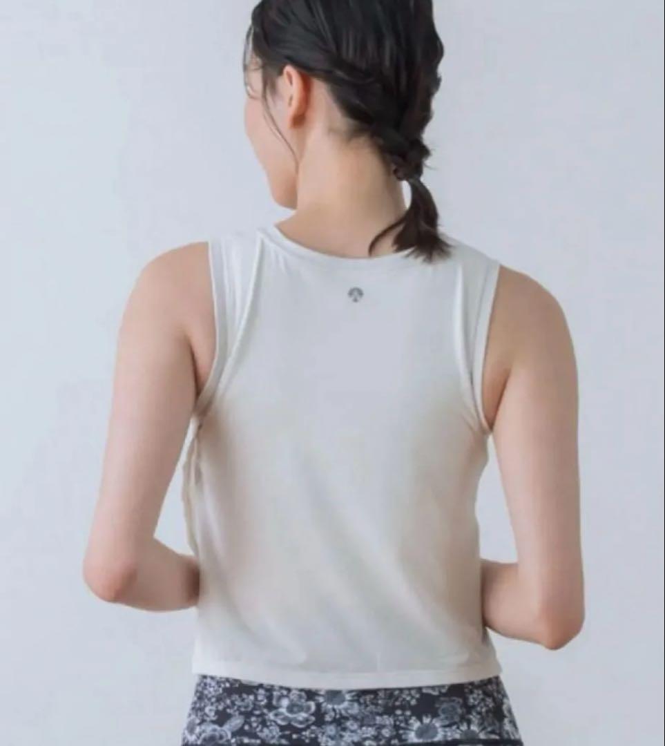 SUKALA カップ付きタンクトップ　lava リントスル　L サイズ
