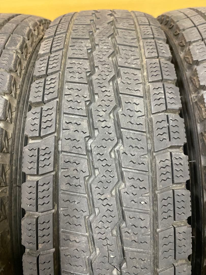 軽トラ軽バン用スタッドレスタイヤ145R12 6PR LT・145/80・中古