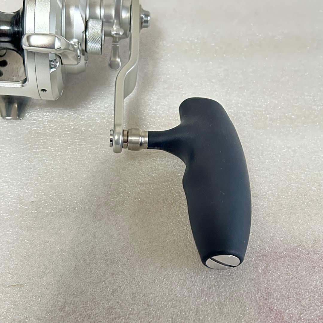 シマノ 11オシアジガー 2000NRHG 3000ハンドル他 オプション多数