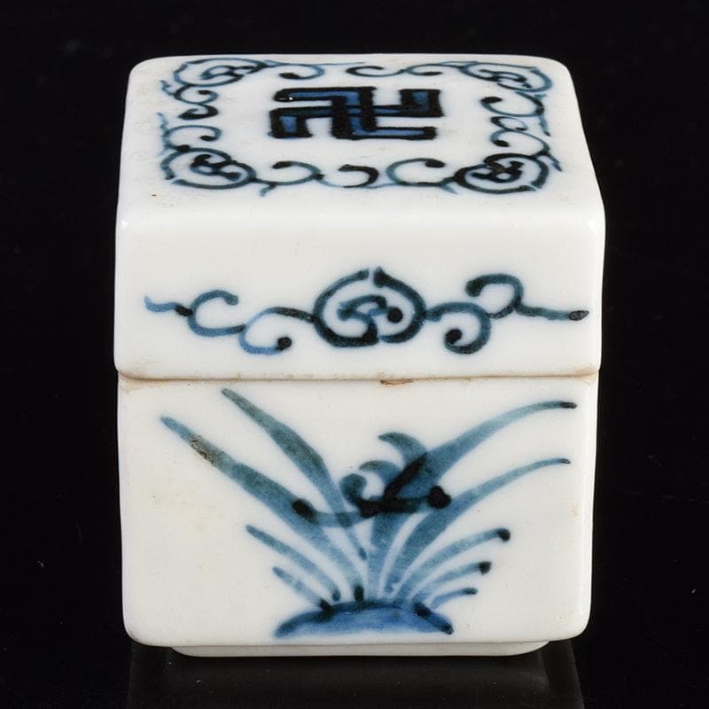 中国　新渡　青花　卍花文　四方香合　C　R5043