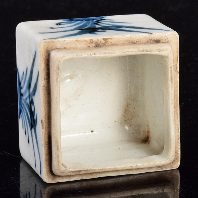 中国　新渡　青花　卍花文　四方香合　C　R5043