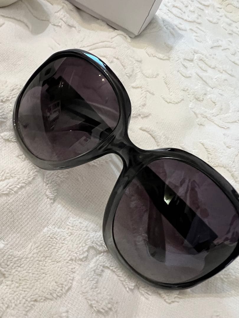 Chloé ブラック サングラス ケース付き