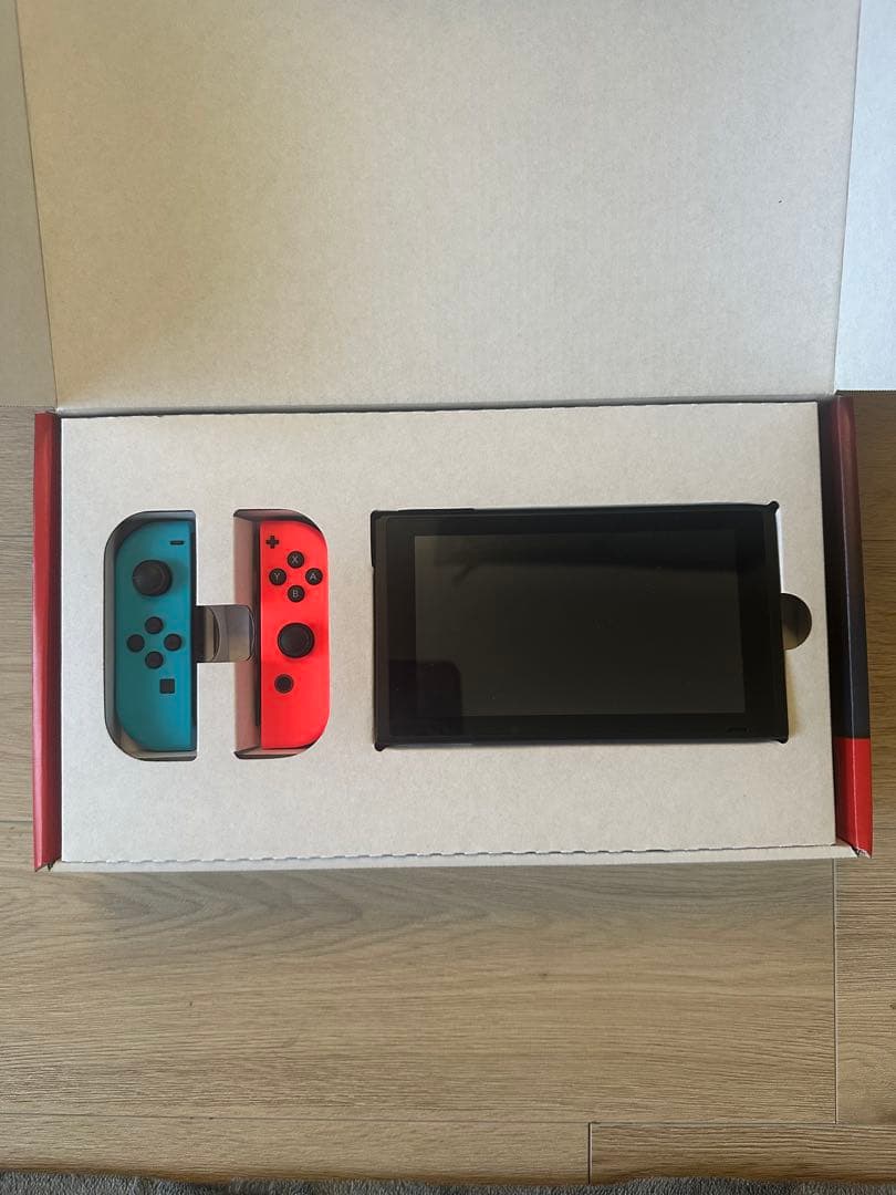 Nintendo Switch 本体 赤・青ジョイコン