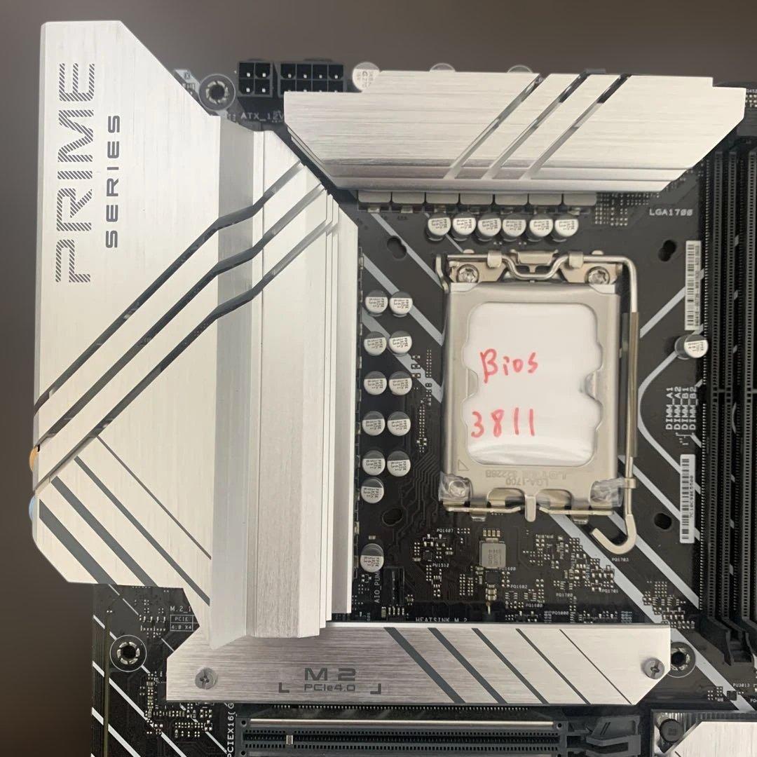 ASUS PRIME Z690-P BIOS起動確認済