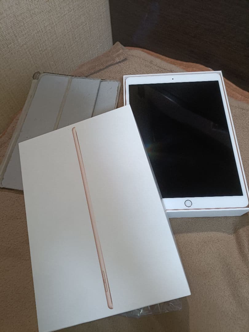 中古　ipad air 第3世代　64GB wifiモデルA2152