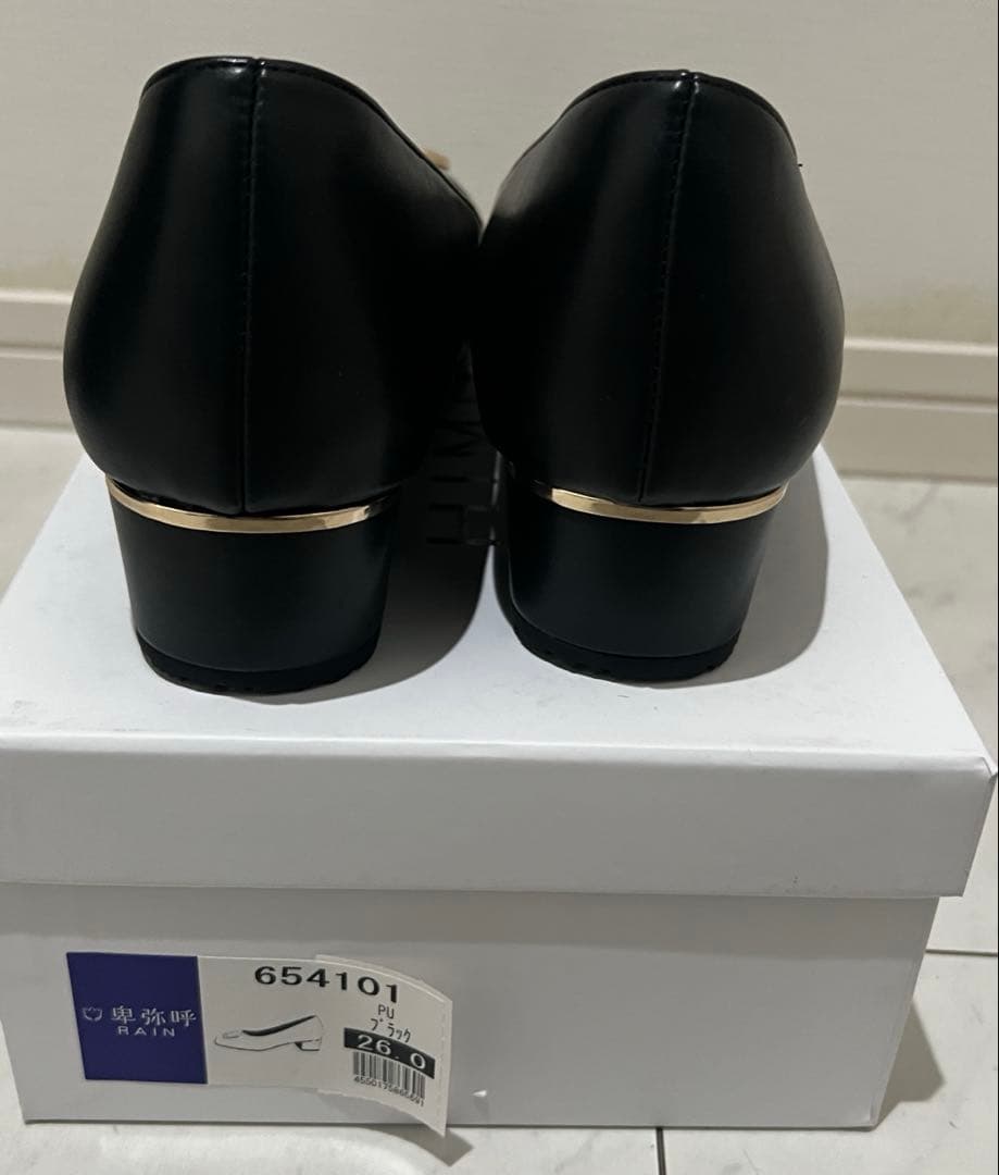 ♥︎ 卑弥呼　耐水　スクエアバックルレインパンプス/654101