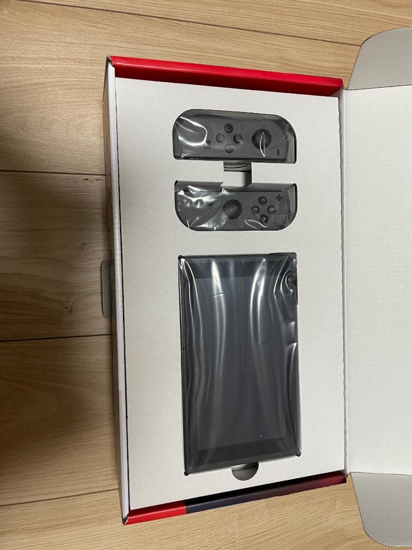 【029】Nintendo Switch グレー 本体 新品