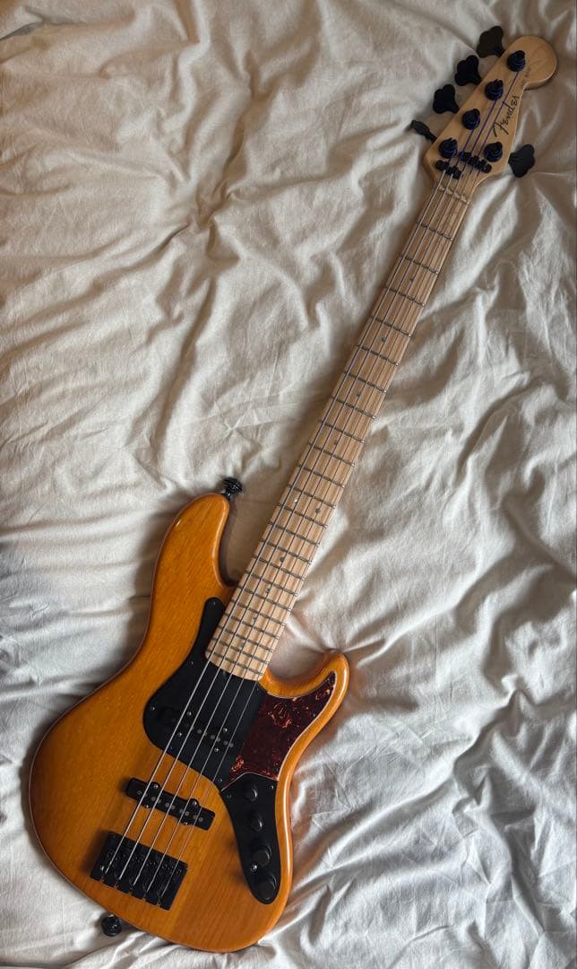 ス*読様 Fender American Deluxe Jazz Bass V