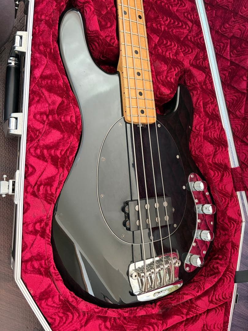 ベース 2004 Ernie Ball Music Man Stingray3EQH