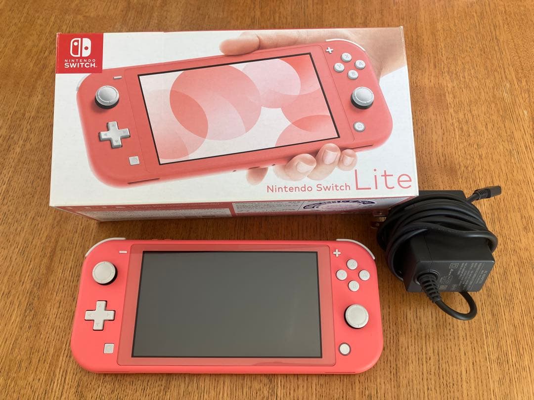 Nintendo Switch Lite コーラル　ピンク