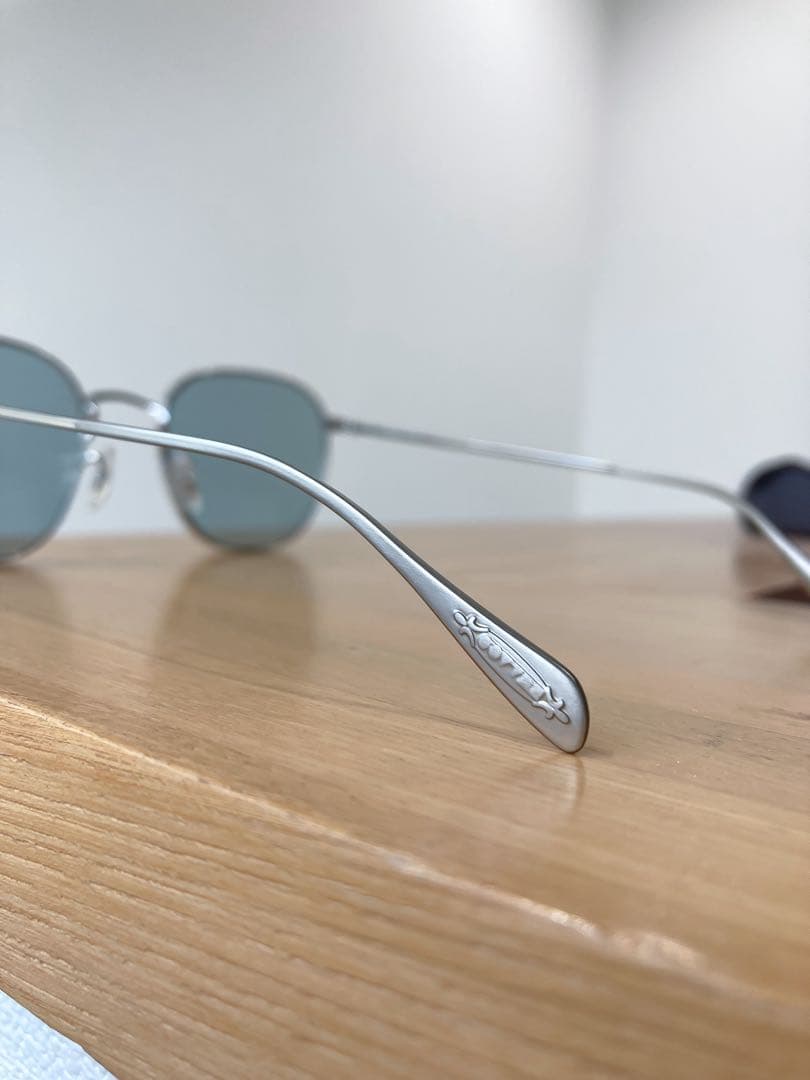 小物 OLIVER PEOPLES Clyne