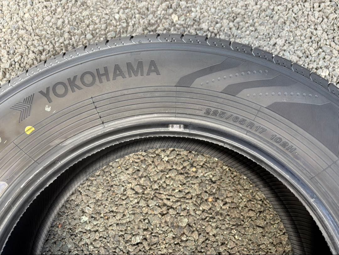 新車外し　YOKOHAMA 225/65R17 タイヤ 4本セット