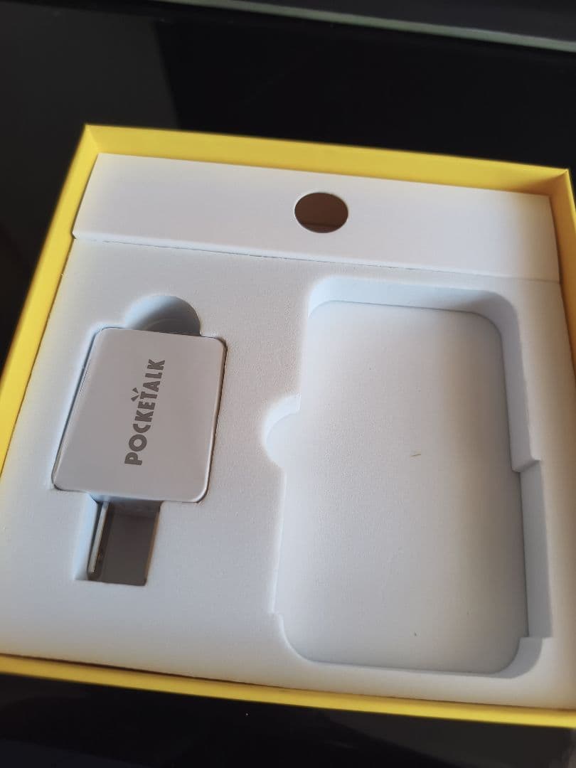 【美品】POCKETALK S レッド　液晶フィルム、背面カバー付き