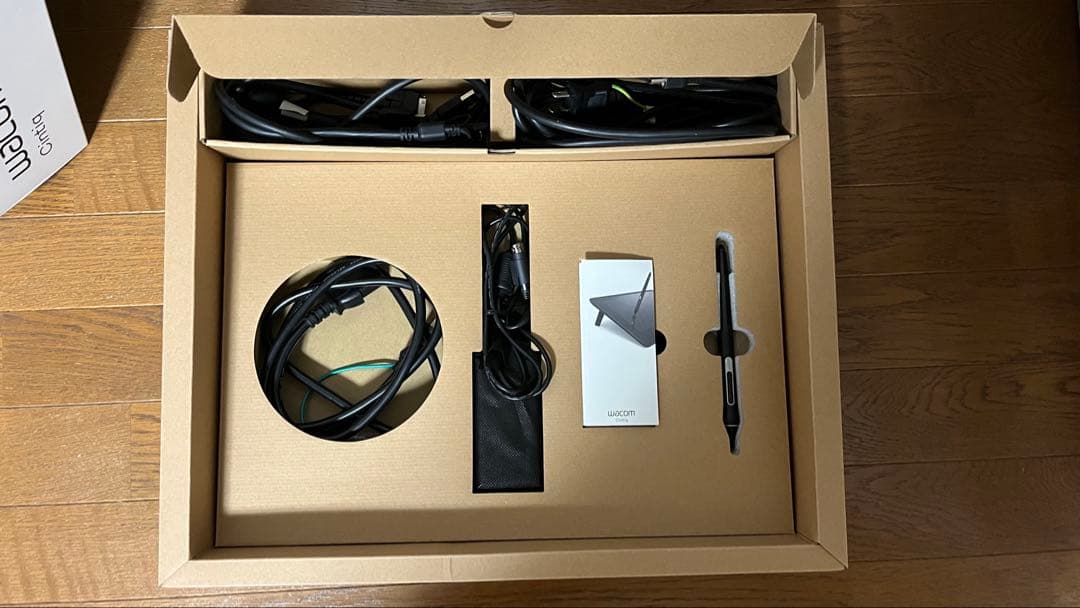 Wacom Cintiq 16 液晶ペンタブレット 本体