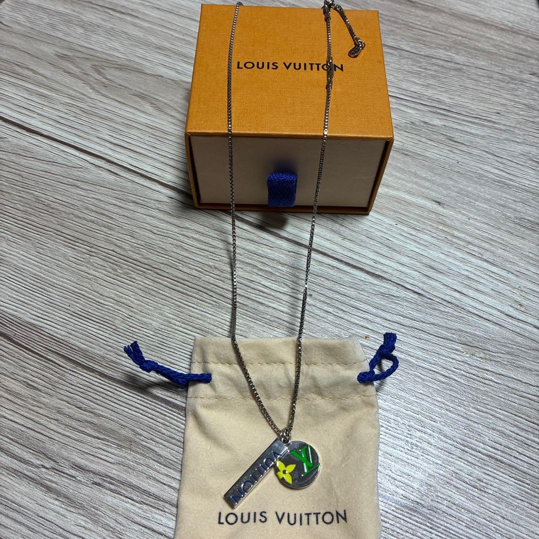 Louis Vuitton ルイヴィトン レア♡ ロゴネックレス　カラフル
