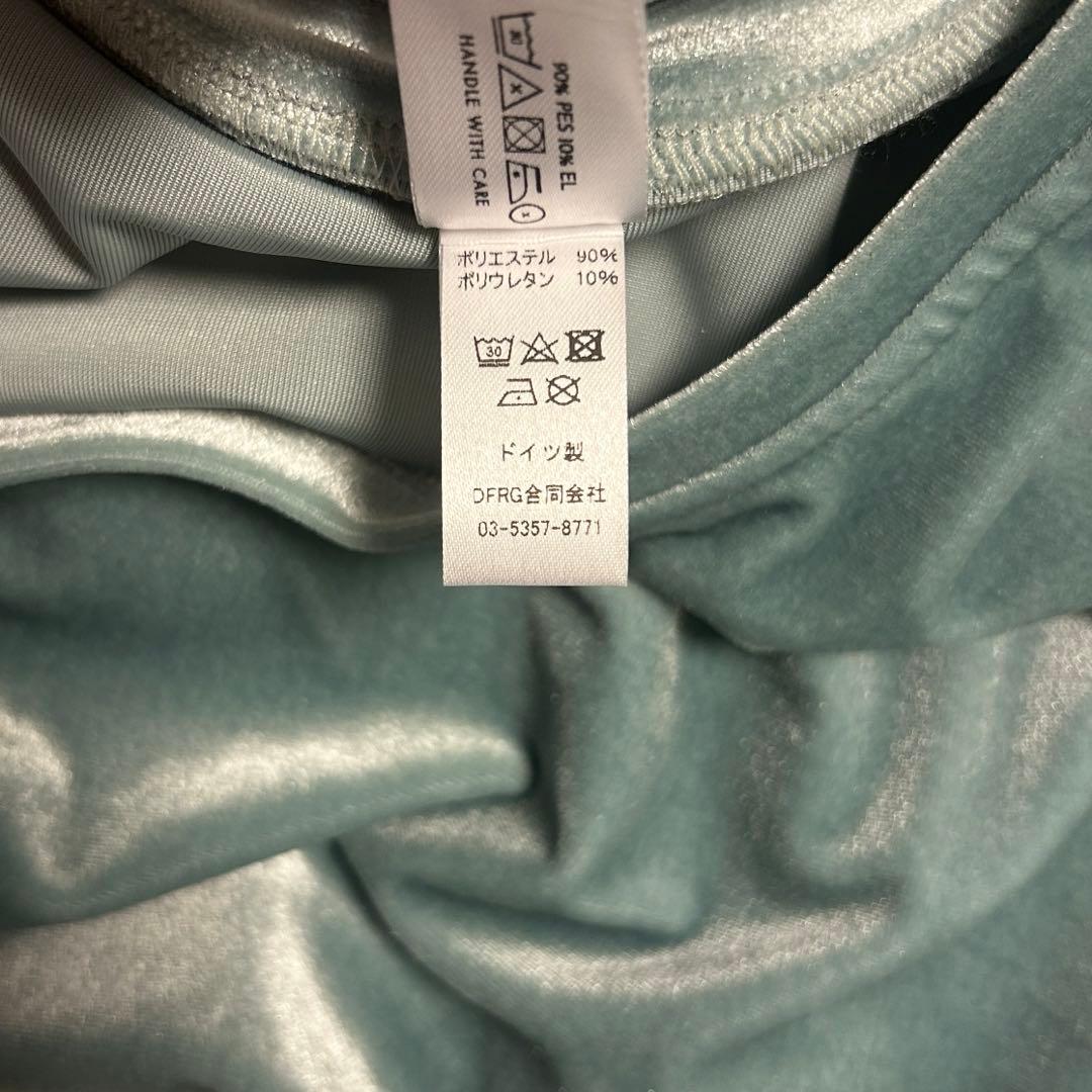 〈大幅値下げ〉SIMONE WILD シモーネワイルド Tシャツ ベロア