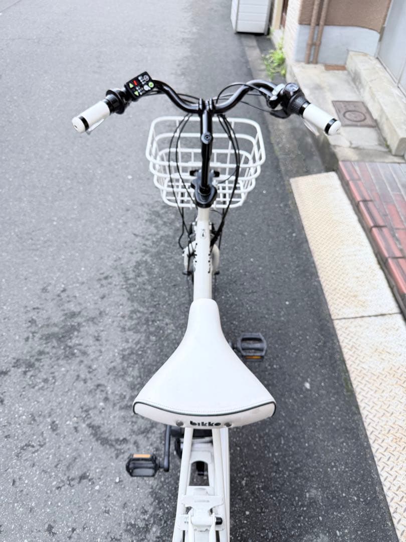 子供乗せ　ブリヂストン　電動アシスト自転車 チャイルドシート付き ホワイト