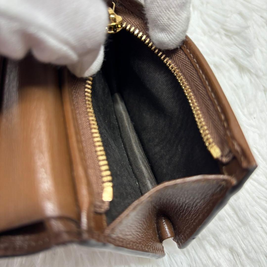 ✨美品✨ グッチ 二つ折り財布 GGスプリーム ハート ロゴ 型押し ベージュ