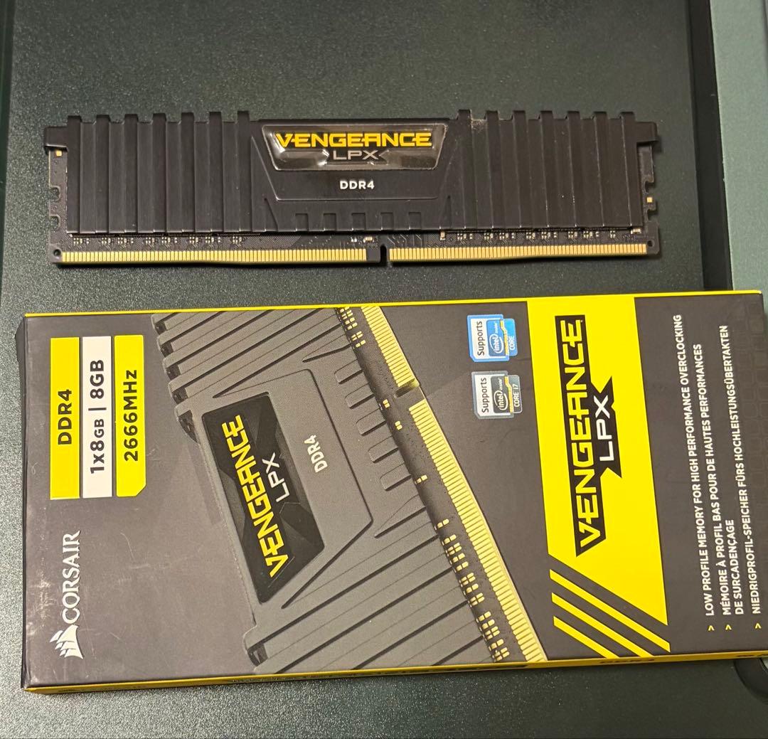 メモリCorsair DDR4 2666MHz 16GB (8GB×2)