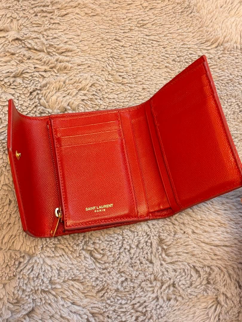 YSL イブサンローラン　レッド　三つ折り財布