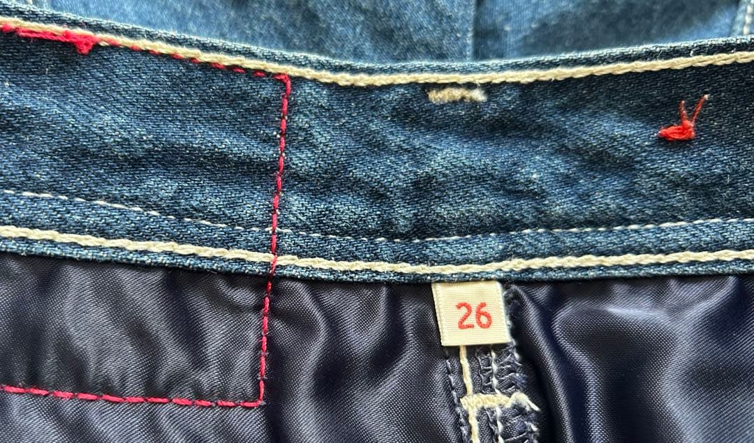 専用です　Levi's RED TWISTED 5 POCKET CRYS
