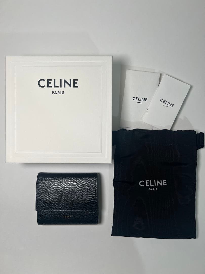 CELINE スモールトリフォールドウォレット 黒