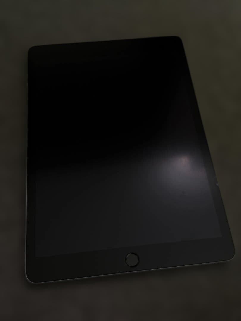 Apple iPad 第9世代 WiFi＋Cellular 64GB シルバー