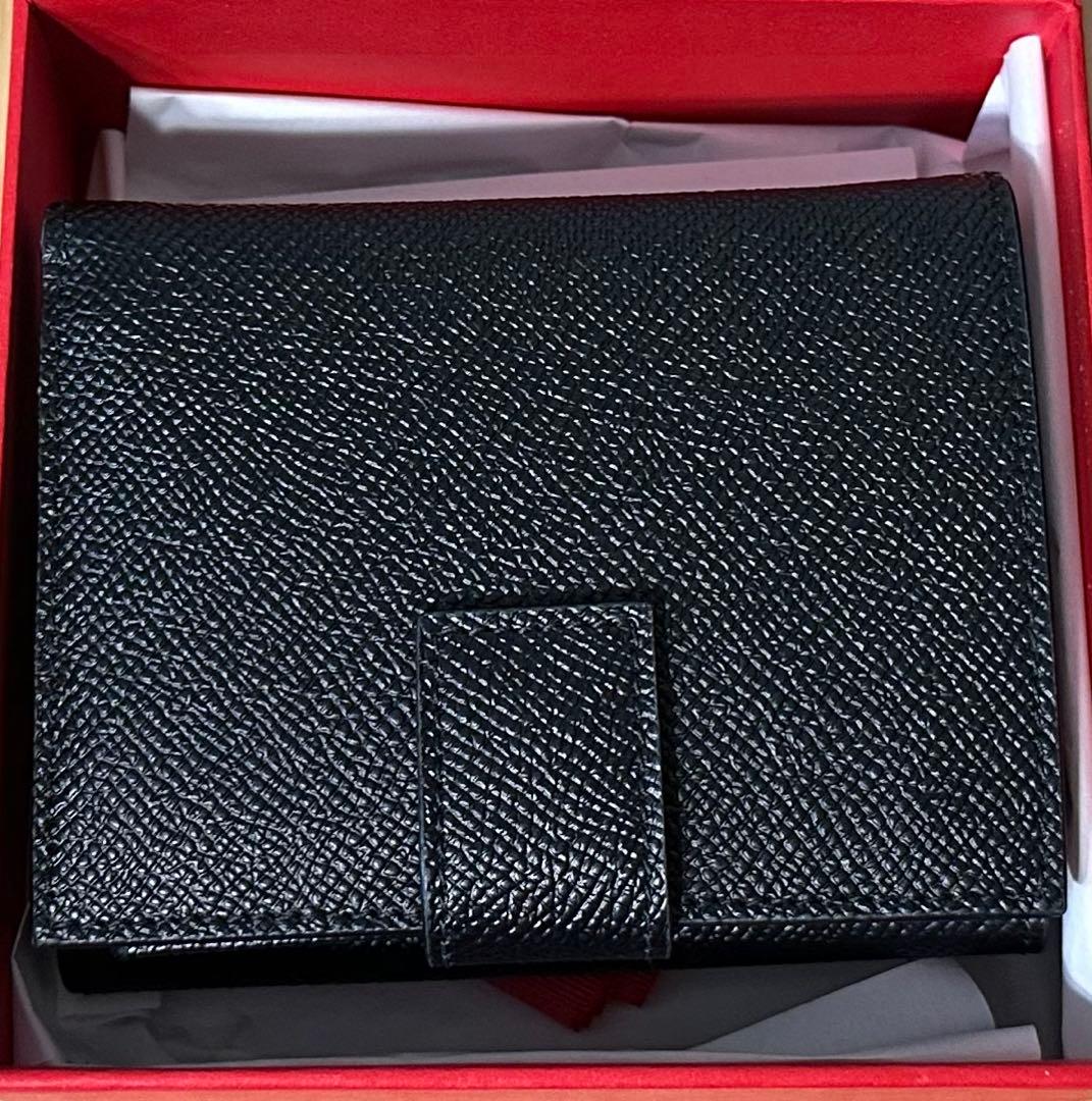 【日本限定】Ferragamo リボン付き 黒レザー 二つ折り財布