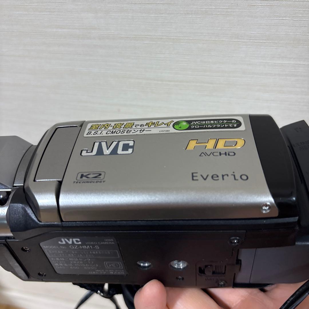 JVC Everio GZ-HM1 HDビデオカメラ　エブリオハイビジョン　ビク