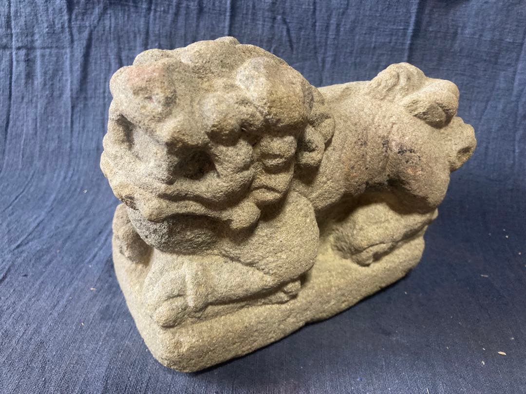 狛犬の石彫刻 江戸時代中期　コマイヌ