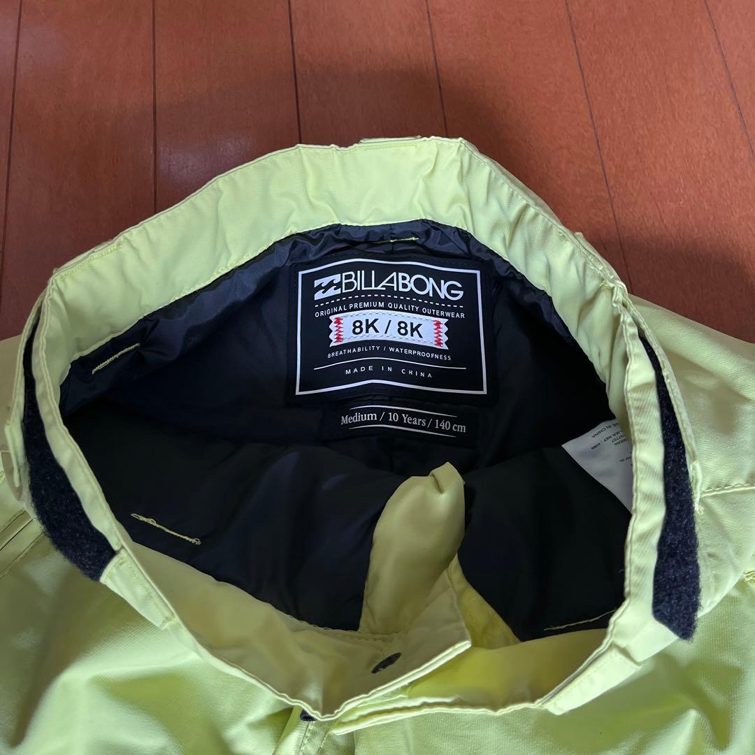 お値下　BILLABONG　ビラボン　スノボーウェア上下新品未使用キッズ140